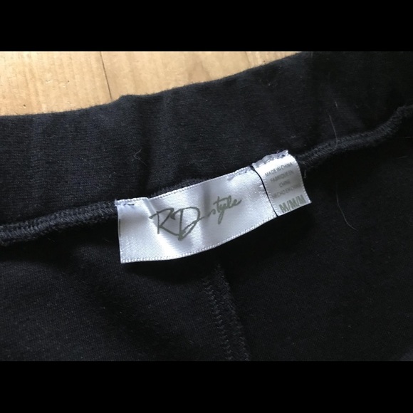 *BNWOT* black skirt - Picture 2 of 2